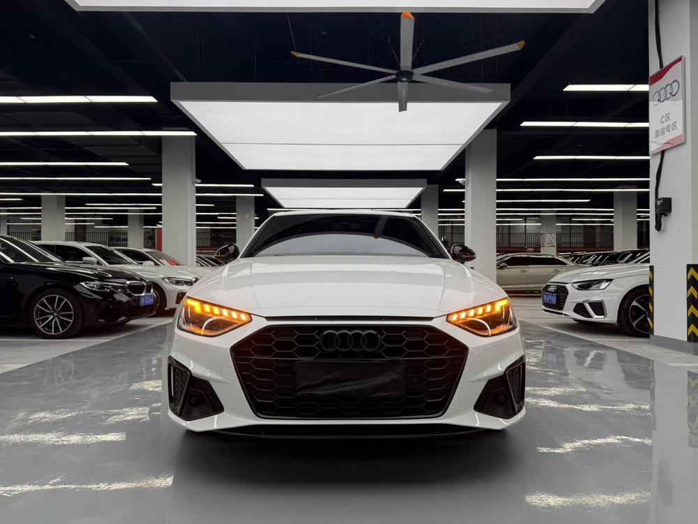 Audi A4L 2023 — фото автомобиля 1