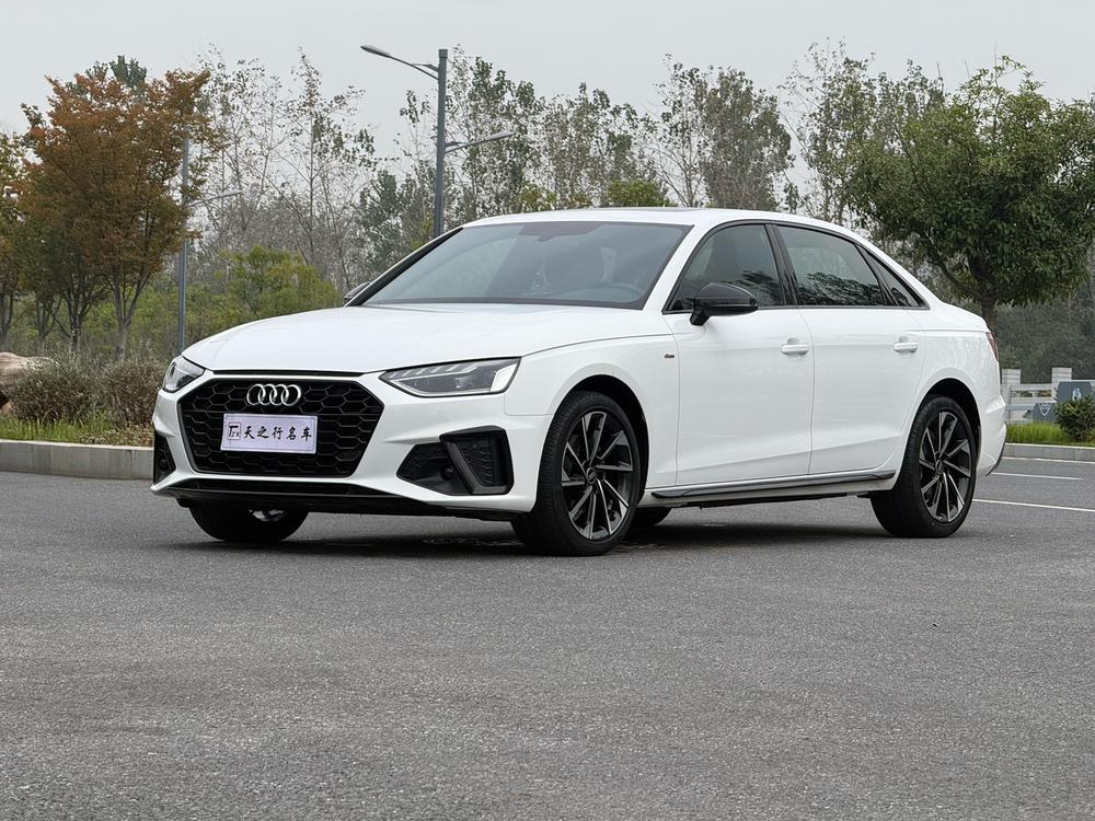 Audi A4L 2023 — фото автомобиля 1