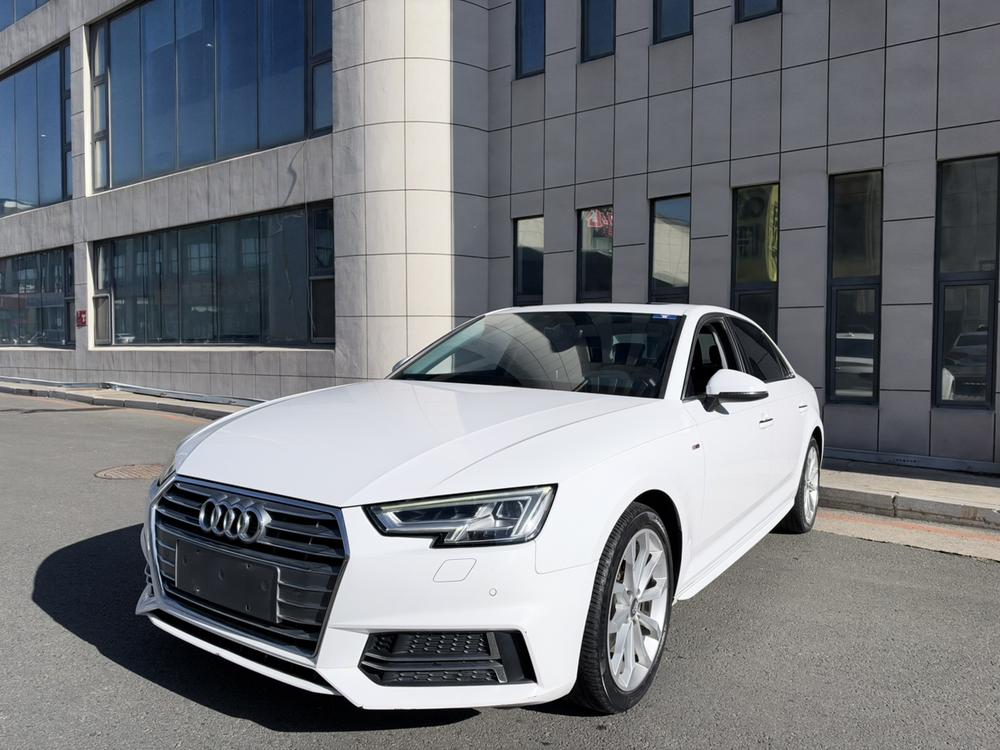 Audi A4L 2018 — фото автомобиля