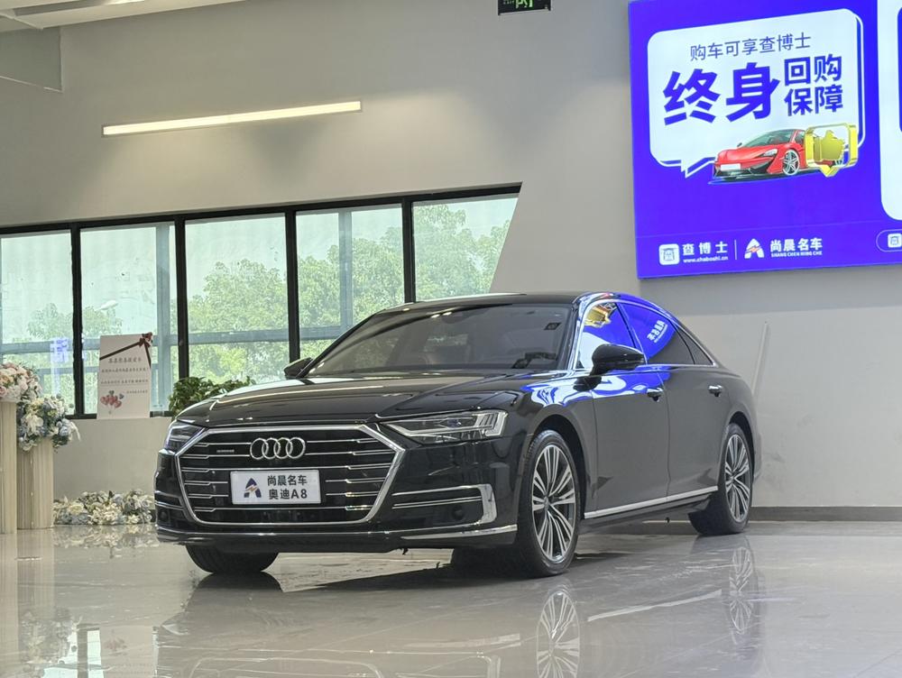 Audi A8 2019 — фото автомобиля