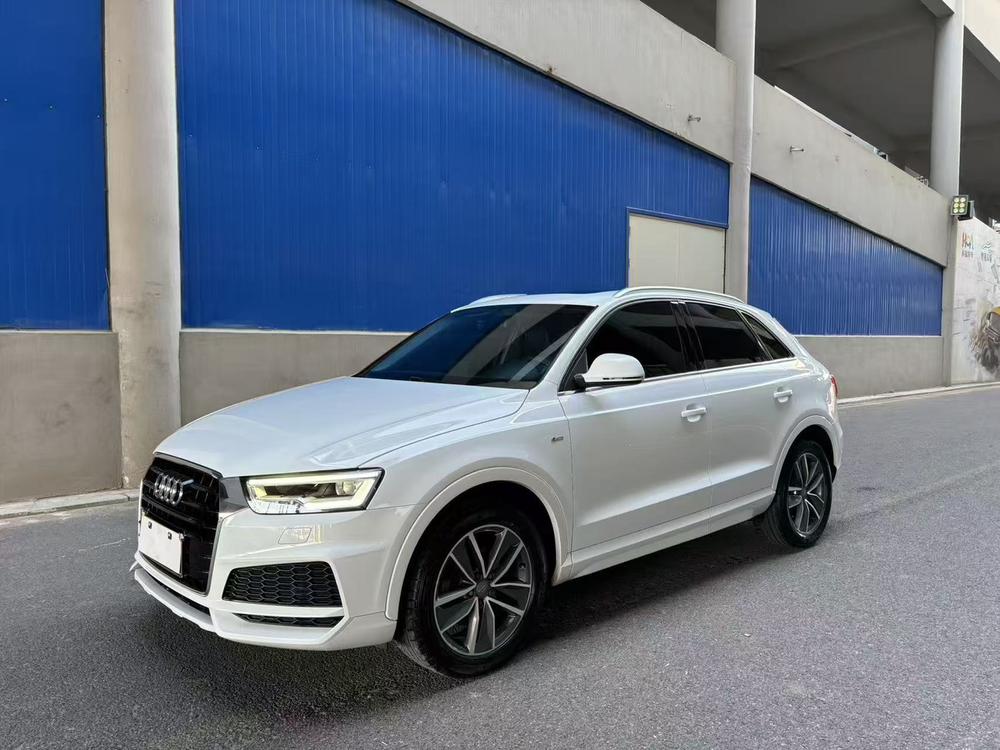 Audi Q3 2018 — фото автомобиля