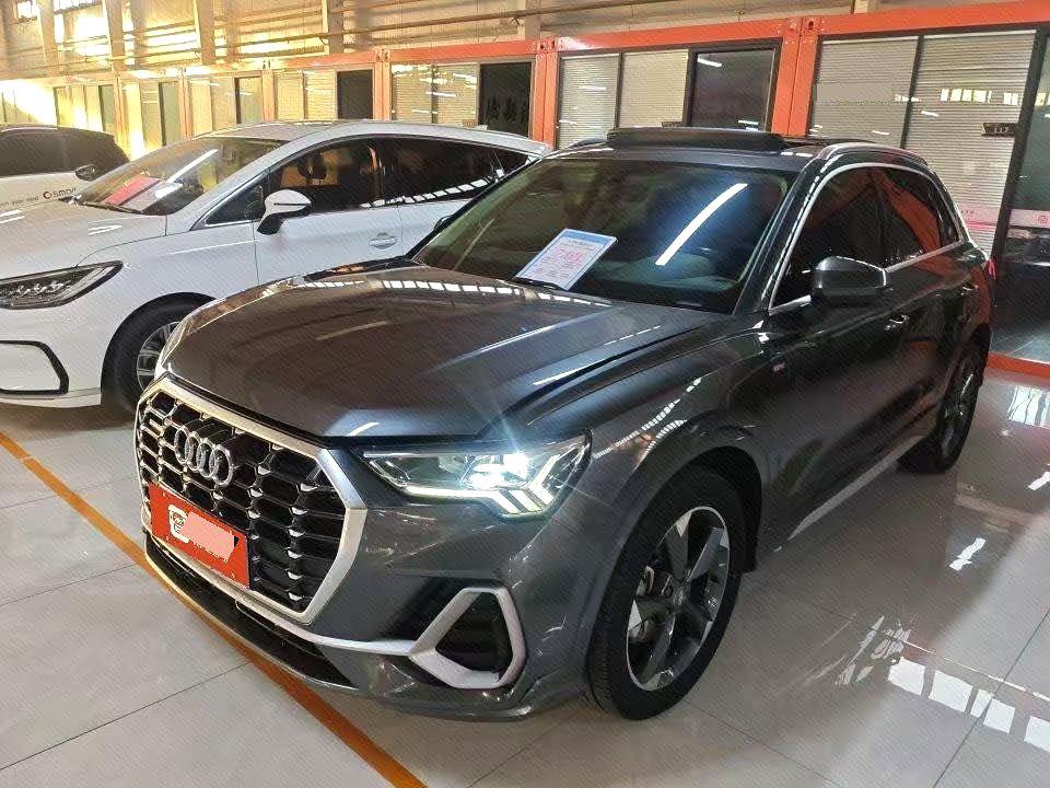 Audi Q3 2019 — фото автомобиля