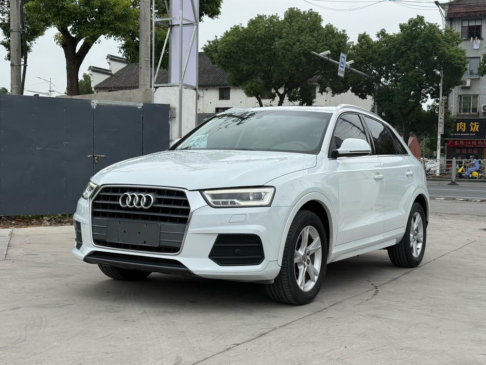 Audi Q3 2018 — фото автомобиля