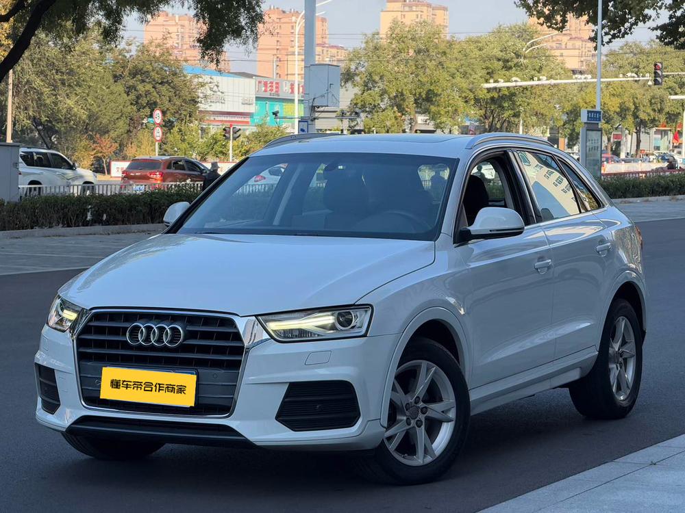 Audi Q3 2017 — фото автомобиля