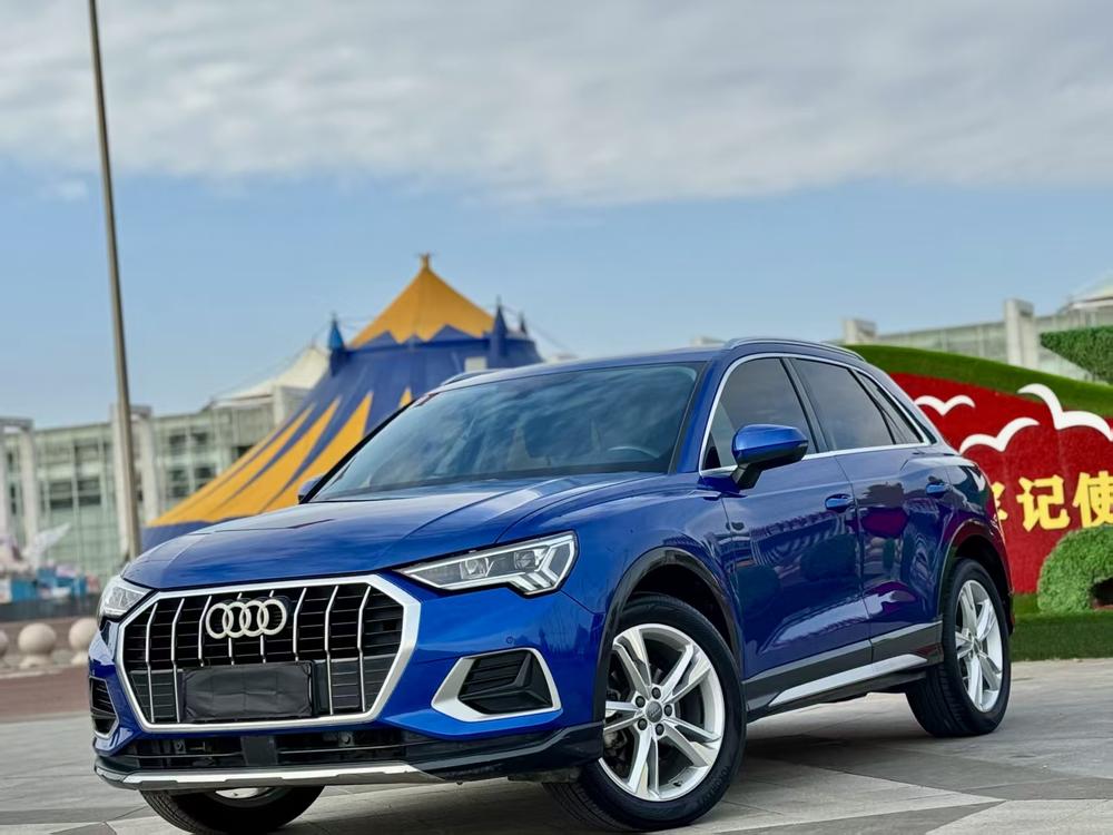 Audi Q3 2019 — фото автомобиля 1