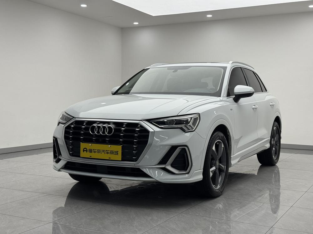 Audi Q3 2019 — фото автомобиля