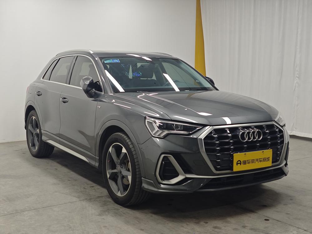 Audi Q3 2019 — фото автомобиля