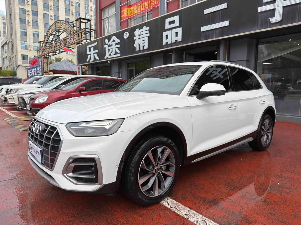 Audi Q5L 2022 — фото автомобиля 1