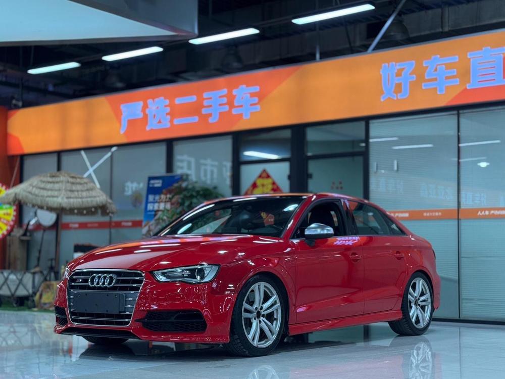 Audi S3 2015 — фото автомобиля
