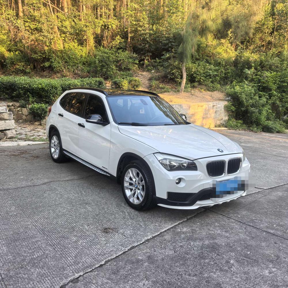 BMW X1 2015 — фото автомобиля