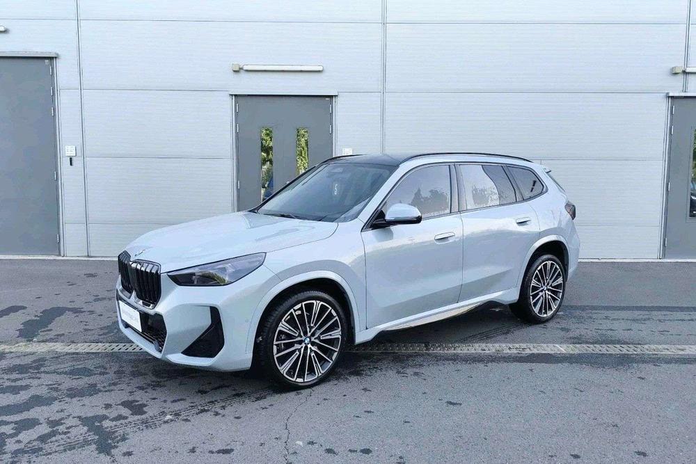 BMW X1 2026 — фото автомобиля 1