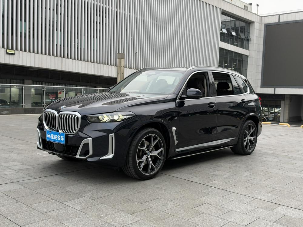 BMW X5 2023 — фото автомобиля