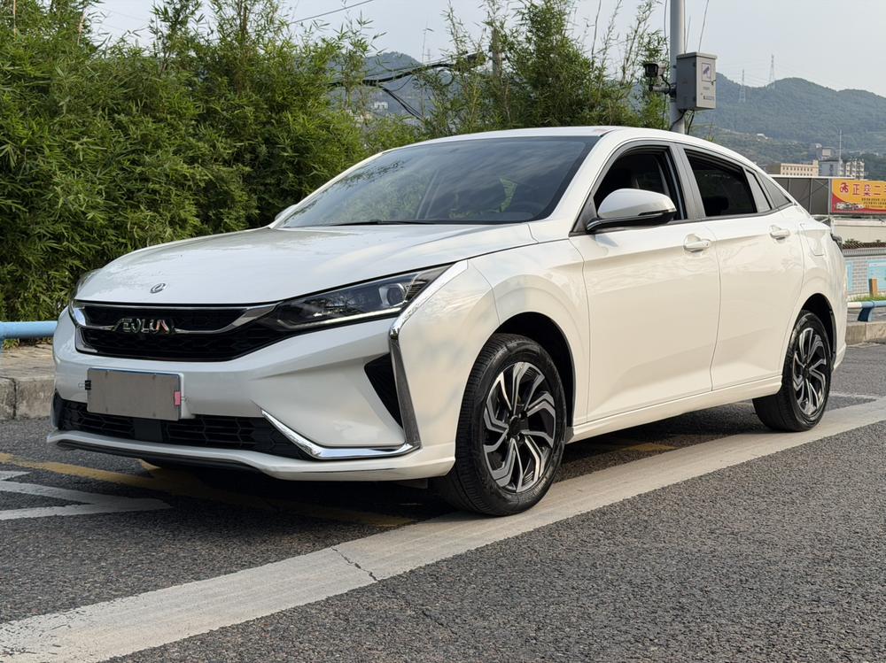 Dongfeng Fengshen Yixuan 2021 — фото автомобиля