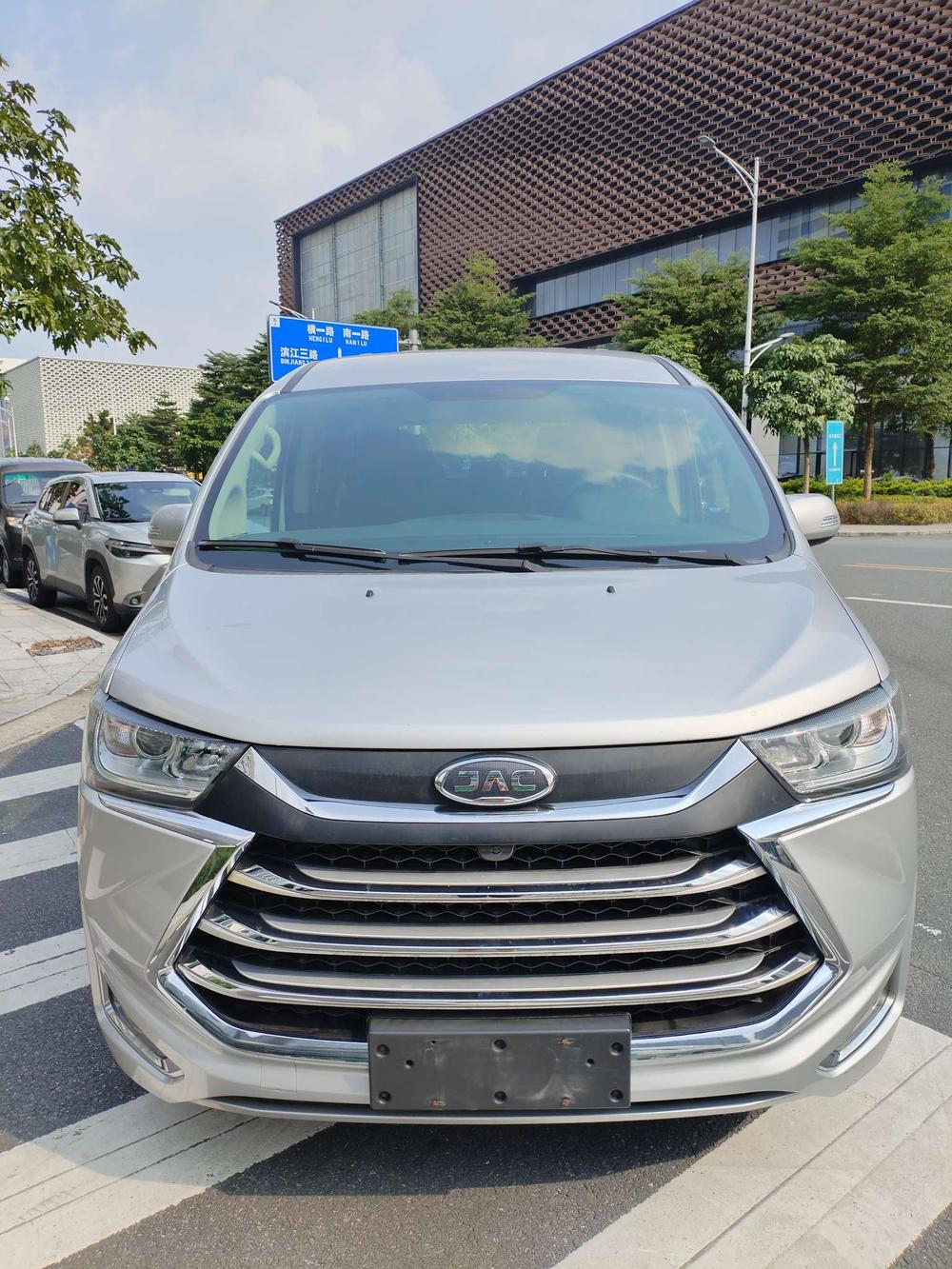 JAC Refine Refine M4 2022 — фото автомобиля 1