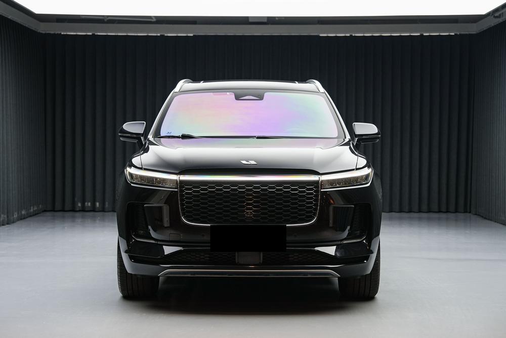 Li Auto ONE 2020 — фото автомобиля