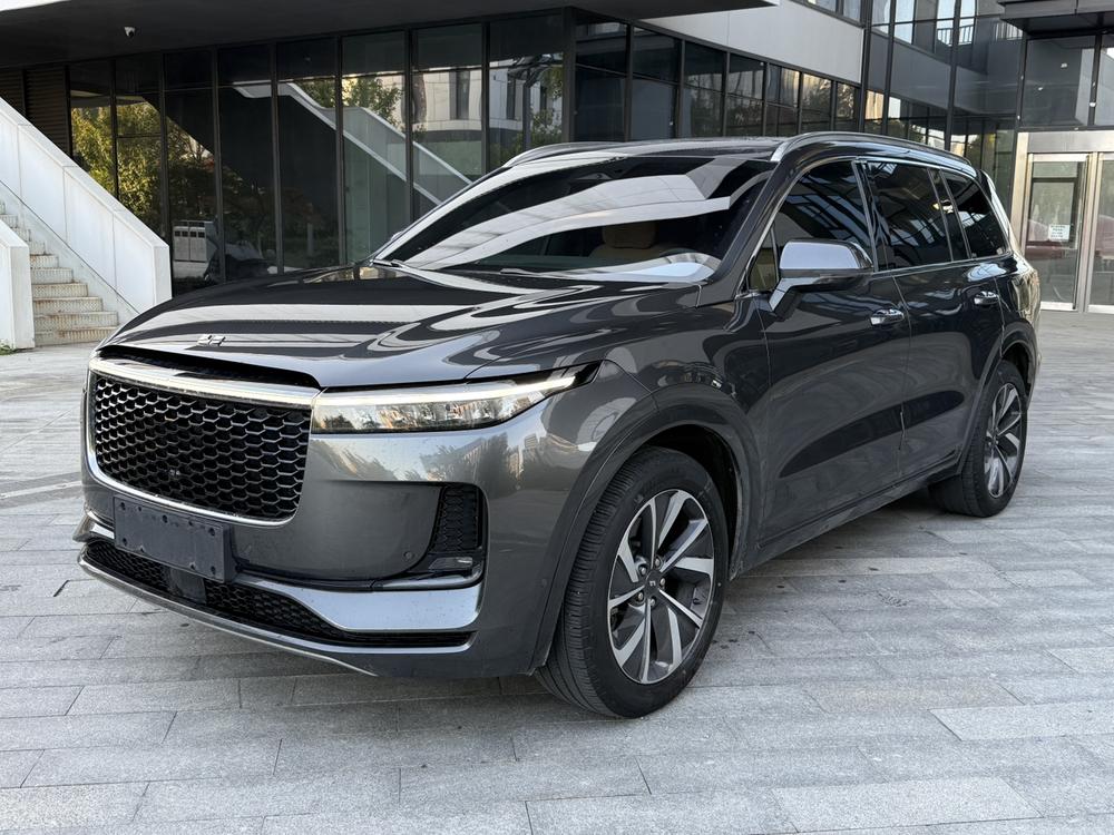 Li Auto ONE 2021 — фото автомобиля