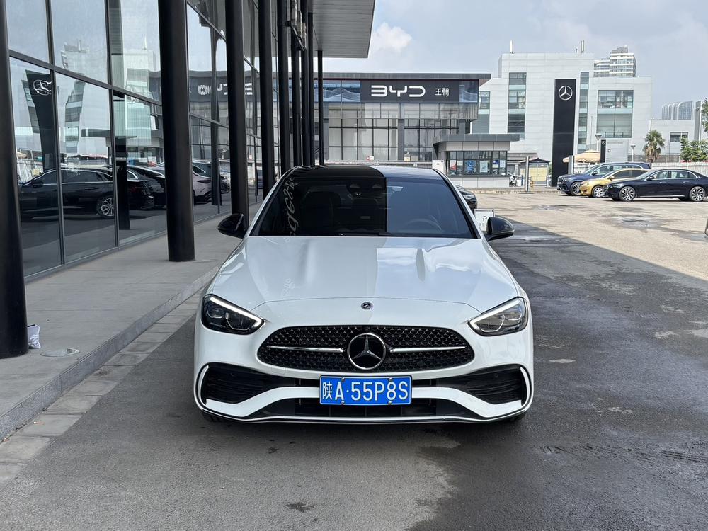 Mercedes-Benz C-Class 2026 — фото автомобиля