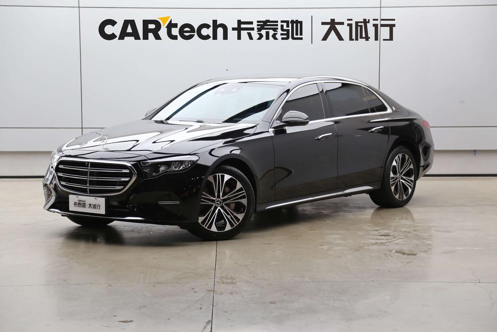 Mercedes-Benz E-Class 2025 — фото автомобиля
