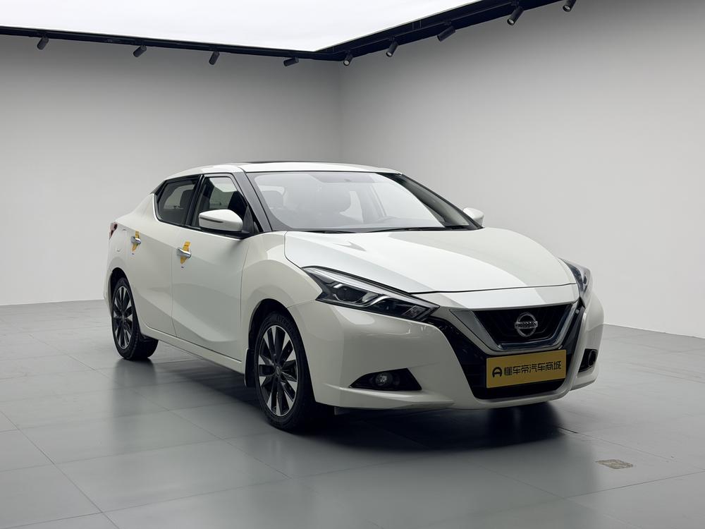 Nissan Bluebird 2016 — фото автомобиля