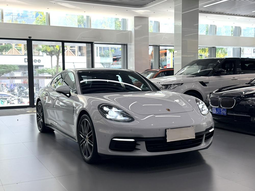 Porsche Panamera 2017 — фото автомобиля