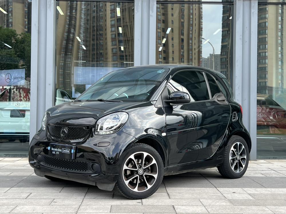 Smart fortwo 2015 — фото автомобиля