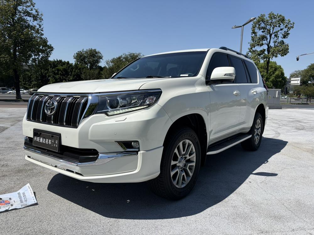 Toyota Prado 2019 — фото автомобиля